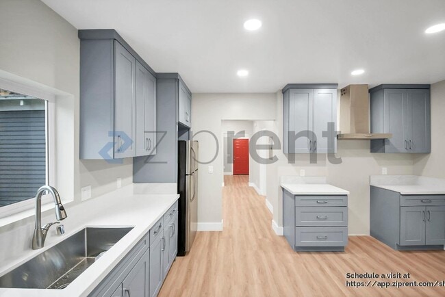 Building Photo - 1617 W 24th St