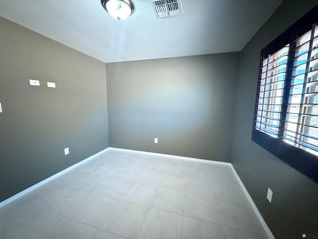 Building Photo - 12673 S Prescott Rd