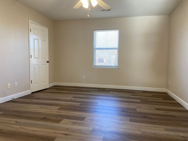 Building Photo - Single-Family Home in Evergreen Ridge, Hollister