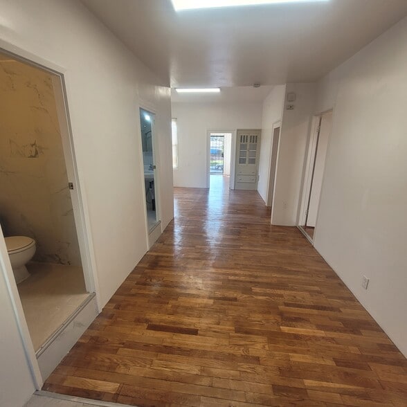 Building Photo - 914 Martin Luther King Jr Way