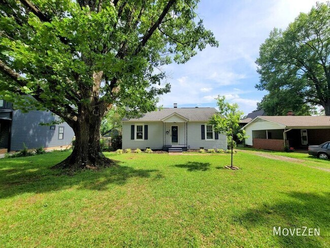 Building Photo - 3819 Plainview Rd