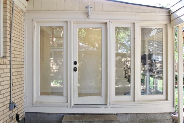 Building Photo - 6910 Casa Loma Ave