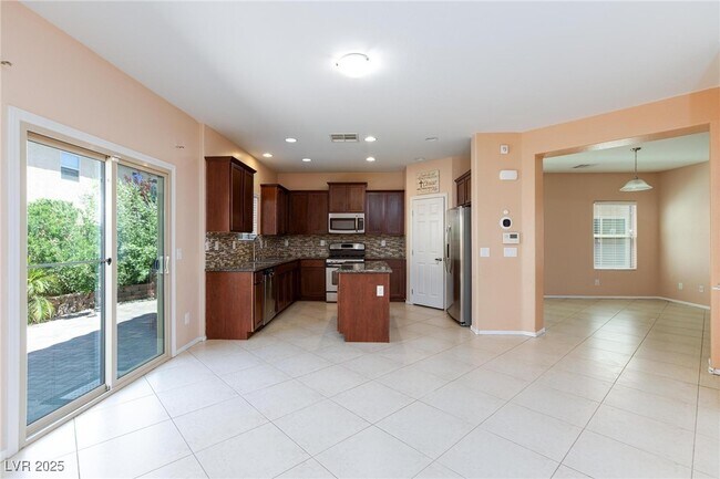 Building Photo - 6736 Prairie Dusk Dr