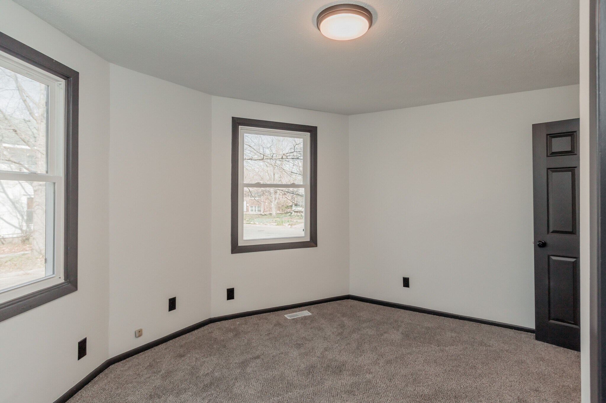 Building Photo - 2901 R St