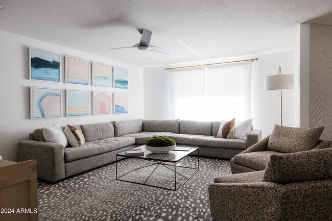 Building Photo - 6629 E Dreyfus Ave