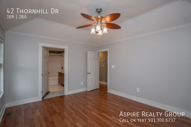 Building Photo - 42 Thornhill Dr