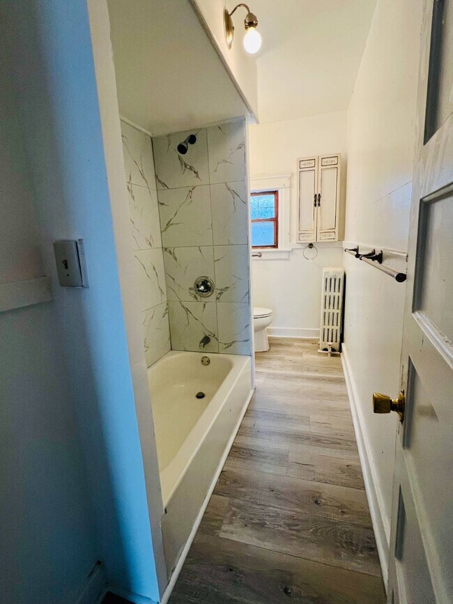 Building Photo - 163 Market St