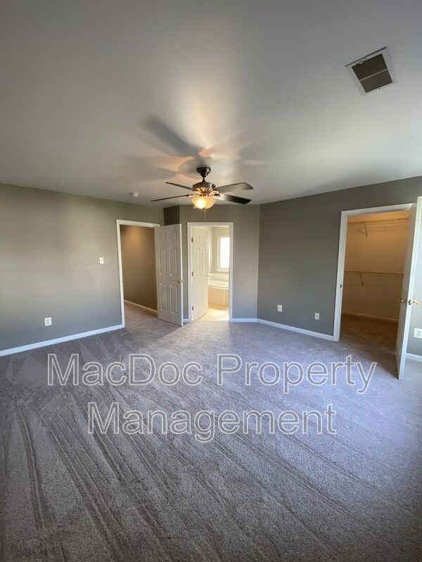 Building Photo - 5619 Joshua Tree Cir