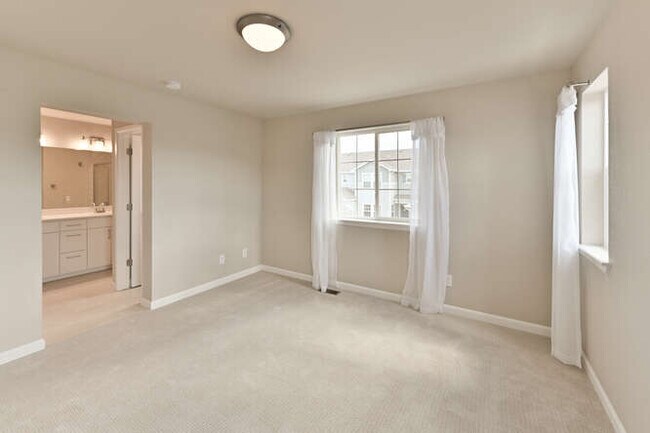 Building Photo - 16405 Rustlers Range Pt