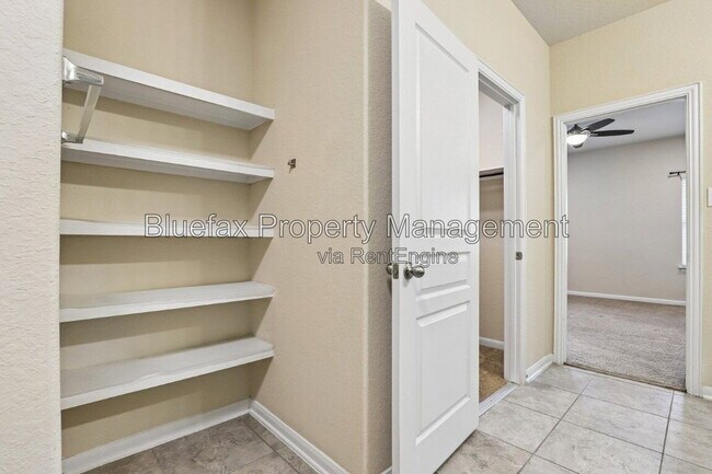 Building Photo - 1807 Golden Maple