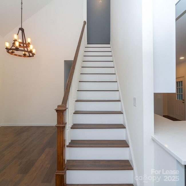 Building Photo - 131 Ashford Hollow Ln