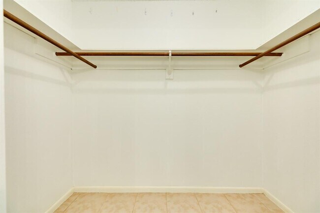 Building Photo - 1814 Veranda Dr