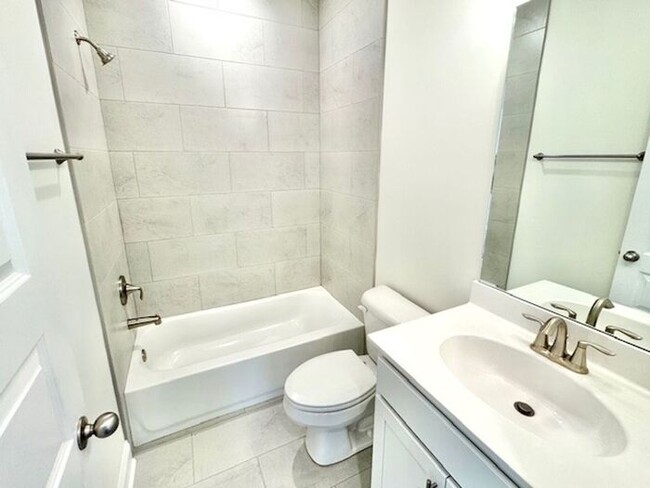 Building Photo - Move In Special! Half off June Rent with M...
