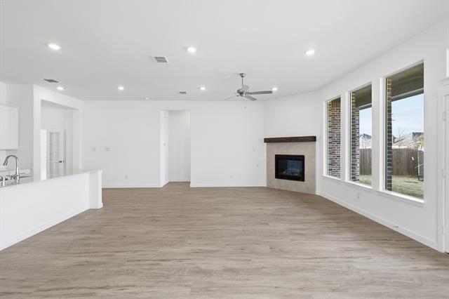 Building Photo - 1604 Adams Dr