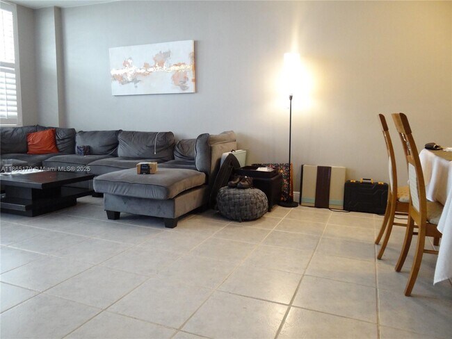 Building Photo - 3725 S Ocean Dr