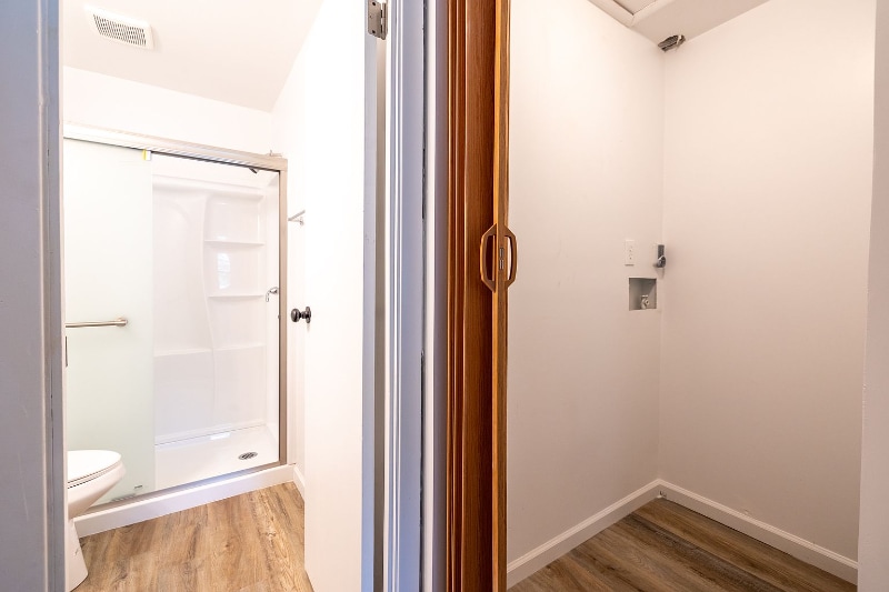 Building Photo - 199 Sunset Dr S