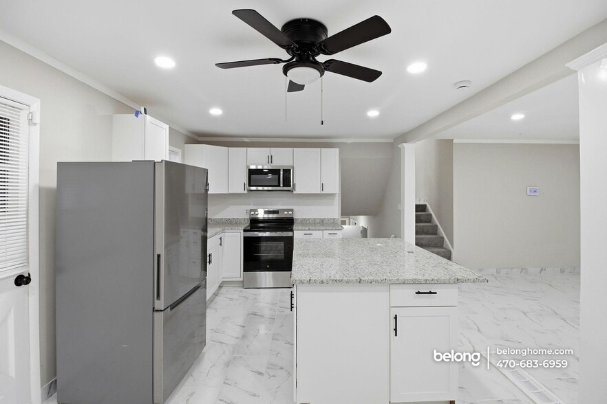 Building Photo - 2403 Tiffany Pl