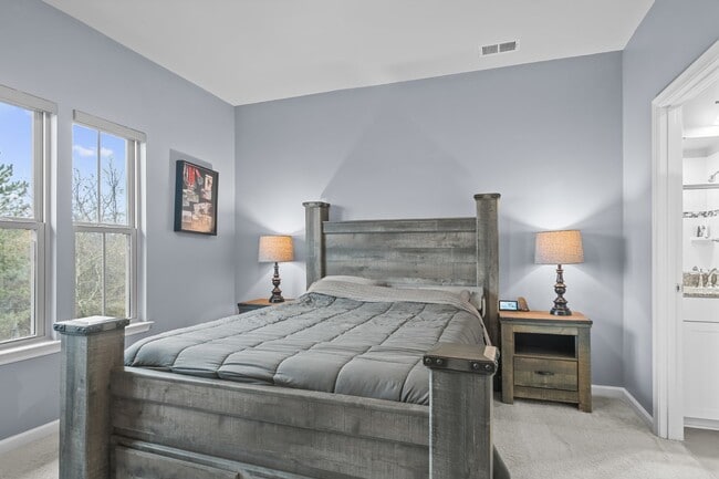 Building Photo - Elevated Old Town Ashburn Living: A Four-L...