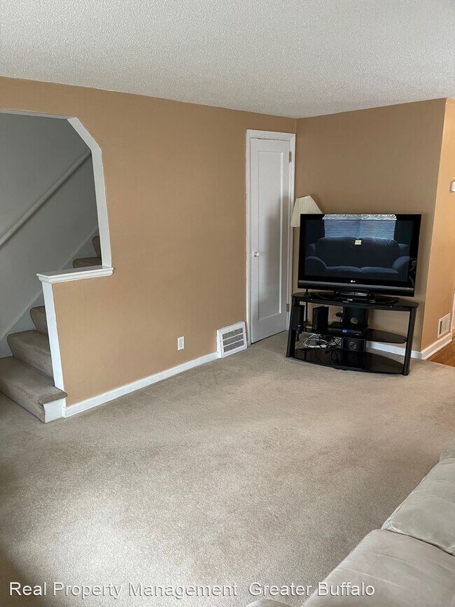 Building Photo - 2 br, 1 bath House - 28 Matthew Lane