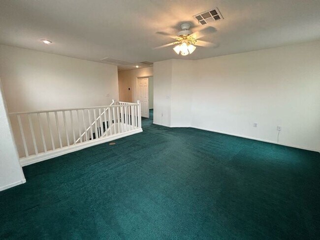 Building Photo - A Fabulous 3 Bedroom Home in Seven Hills