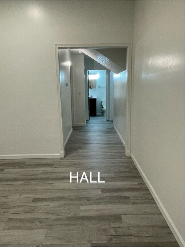 Building Photo - 231 E 13th St