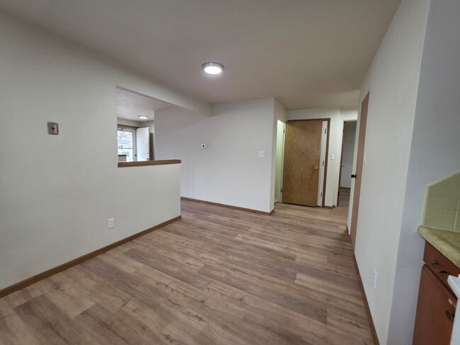 Building Photo - 1254-1256 Meadow Ln