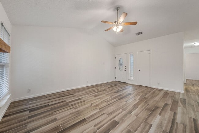 Building Photo - 9618 Sugar Hill Dr