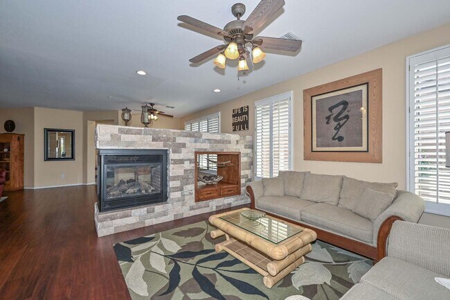 Building Photo - 41418 N Clear Crossing Rd