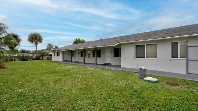 Building Photo - 4658 Myla Ln