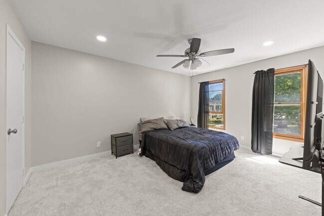 Building Photo - 972 Westgate Dr