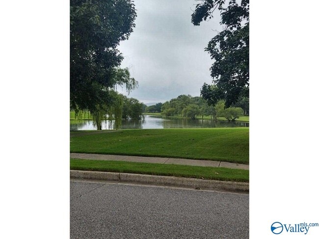 Building Photo - 3102 Connomara Ct SE