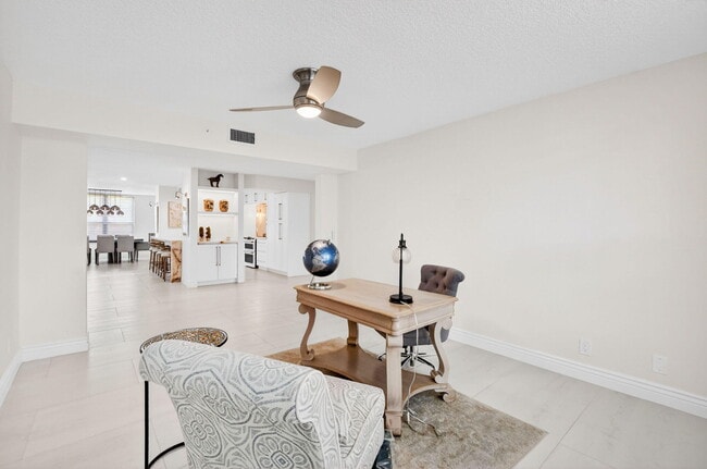 Building Photo - 7233 Promenade Dr