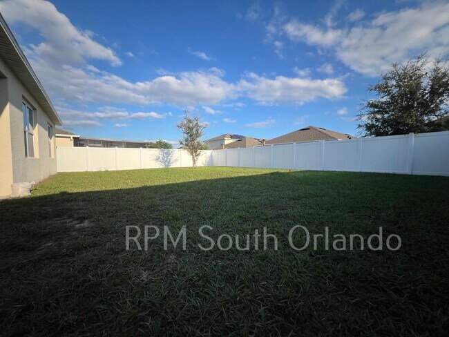 Building Photo - Beautiful 3-Bedroom Kissimmee Home – Great Location & Modern Build!