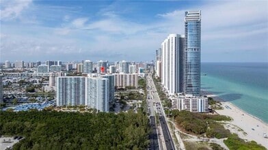 Building Photo - 100 Bayview Dr