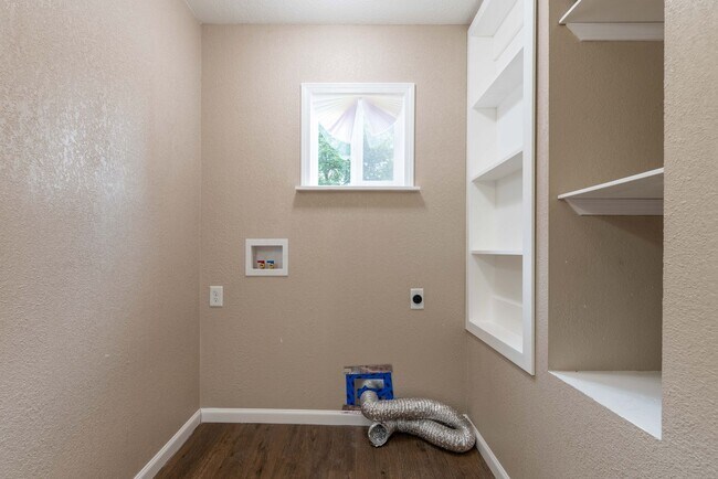 Building Photo - Available April 15!