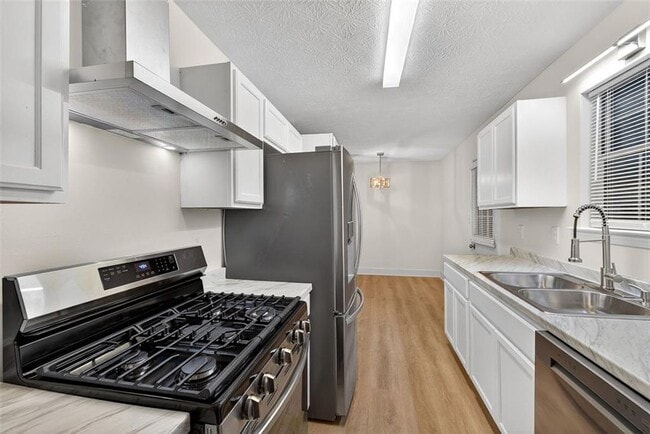 Building Photo - 37 Peach Forest Way