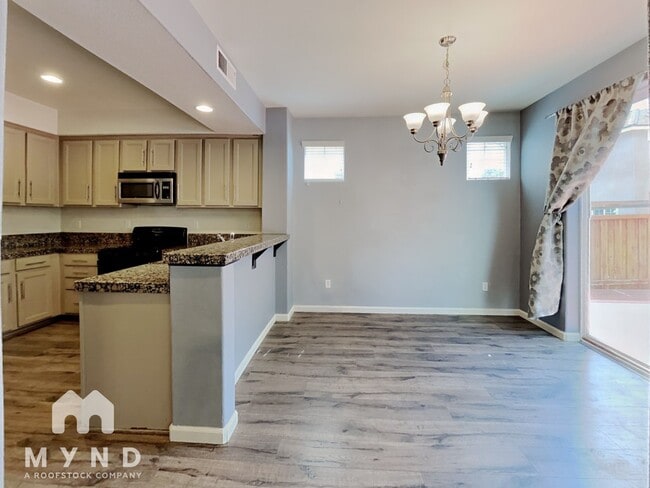 Building Photo - 6627 Sportoletti Dr