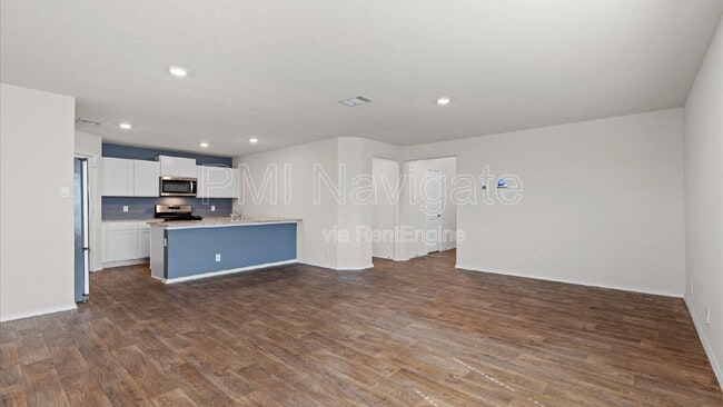 Building Photo - 6819 Rondo Measure