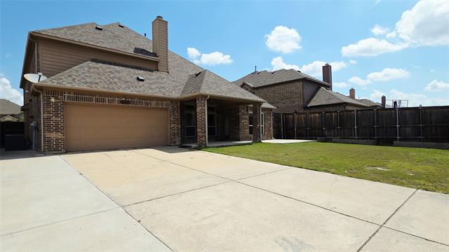 Building Photo - 12381 Summertree Dr