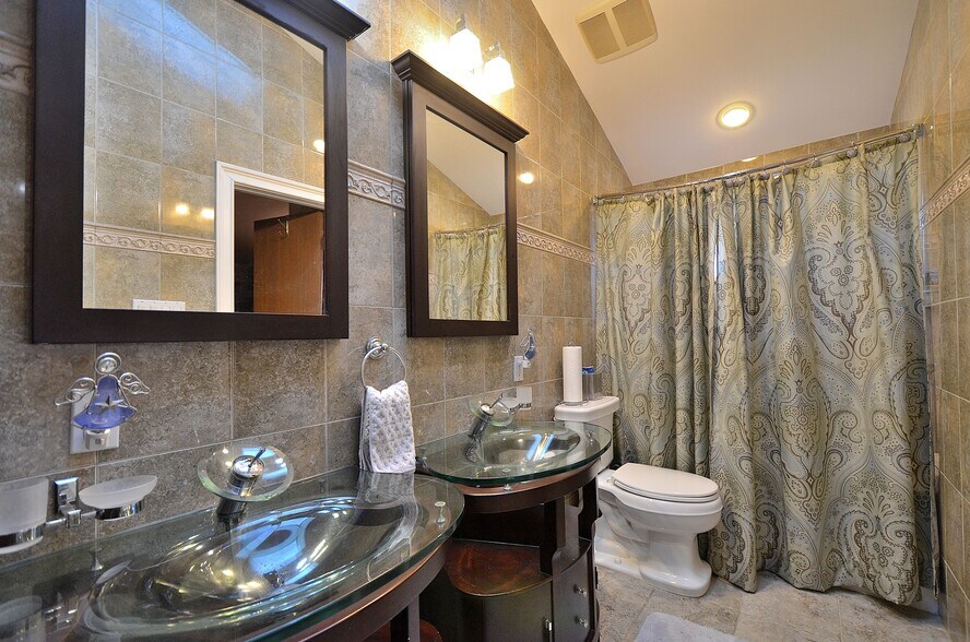 Building Photo - 1063 Mason Ct