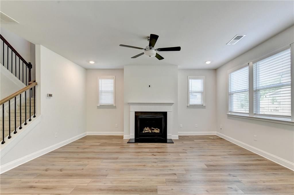 Building Photo - 3438 Long Creek Dr
