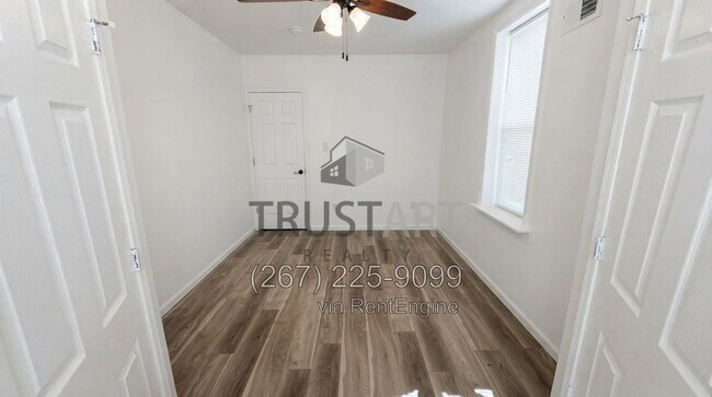 Building Photo - 196 W Duncannon Ave