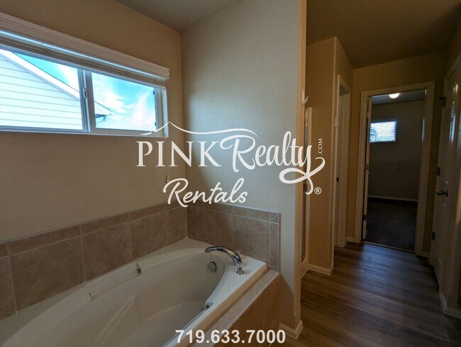 Building Photo - 6295 Laurel Grass Range Trail