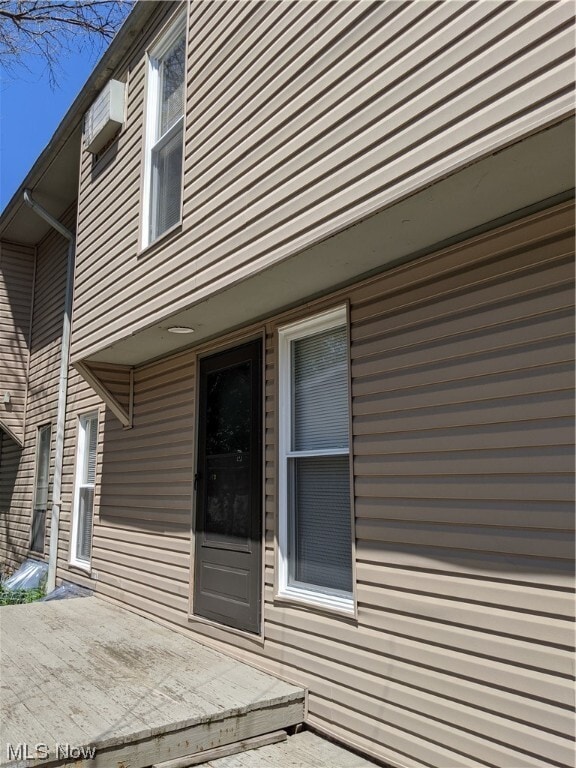 Building Photo - 595 Dayton St