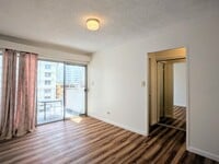 Building Photo - Partly Furnished 1-Bedroom 1 Bath with No Parking at Hawaiian Crown in Waikiki