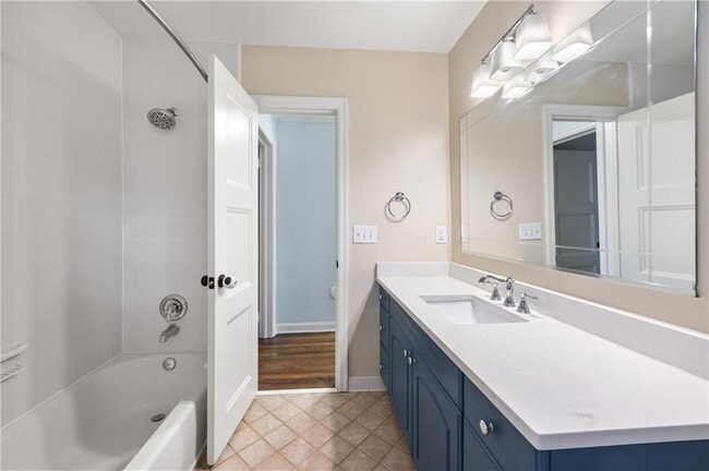 Building Photo - 128 Osner Dr NE