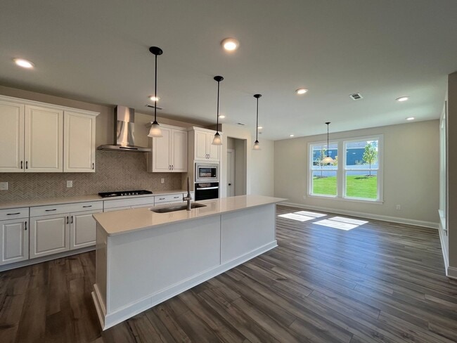 Building Photo - Stunning 5BD, 4.5BA Knightdale Home with Spacious Open Interior, Bonus Loft, and Modern Upgrades ...