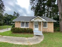 Building Photo - Capitol View Home