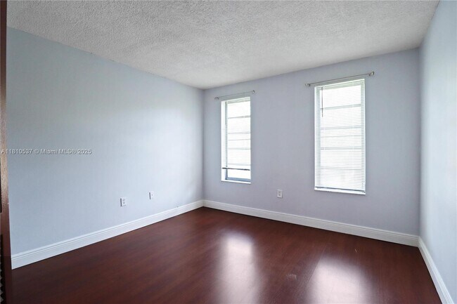 Building Photo - 13700 SW 62nd St
