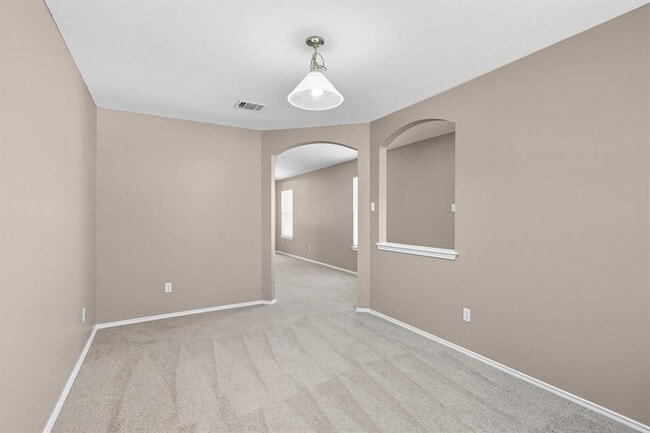 Building Photo - 209 Lake Washington Dr